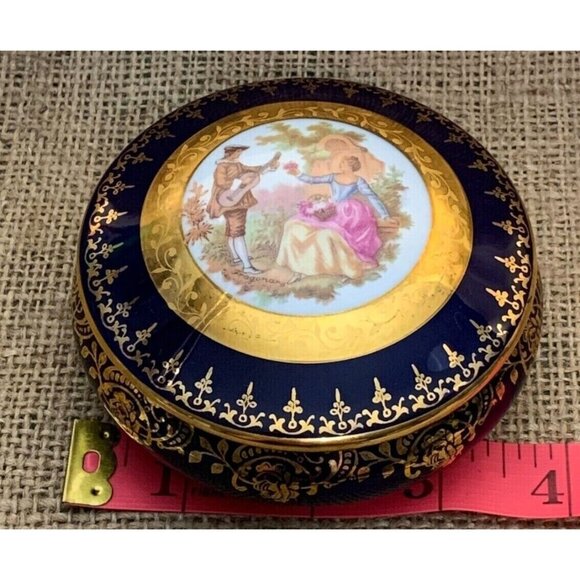 Limoges France Covered Trinket Box Courting Couple Cobalt Blue 4" 22 Karat Gold - Picture 7 of 7